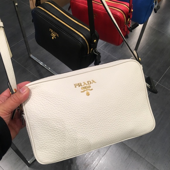 Prada - Vitello Phenix Crossbody - Picture 4 of 8